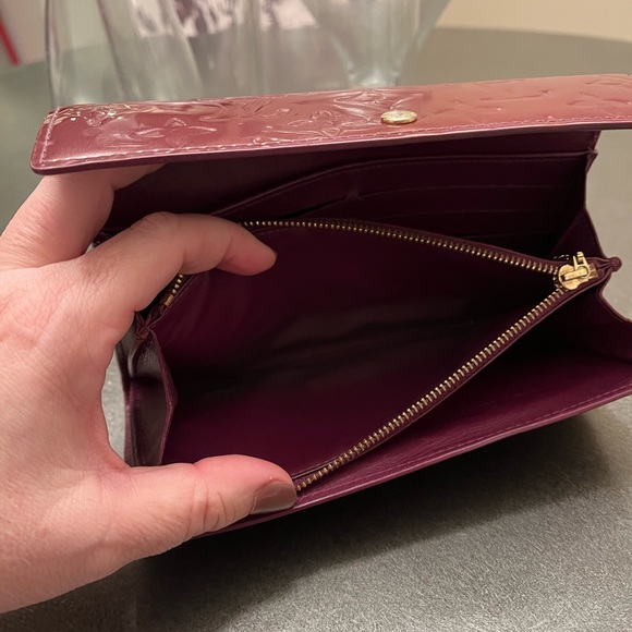 LOUIS VUITTON Vernis long dark red wallet *AUTHENTIC* - Picture 8 of 10